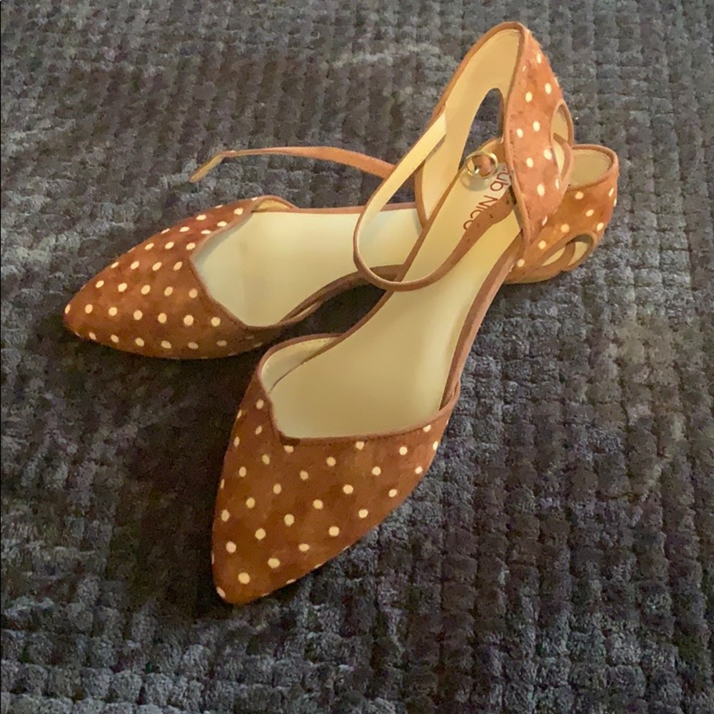Polka dots fur flats
